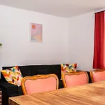 Grosses Fuer 10 Personen Mit Kachelofen & Bergblick *