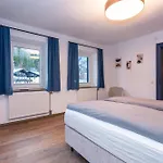 Grosses Fuer 10 Personen Mit Kachelofen & Bergblick *