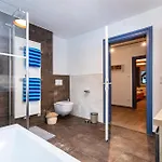 Apartmán Grosses Fuer 10 Personen Mit Kachelofen & Bergblick Lofer