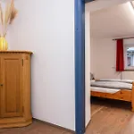 Grosses Fuer 10 Personen Mit Kachelofen & Bergblick Apartmán Lofer