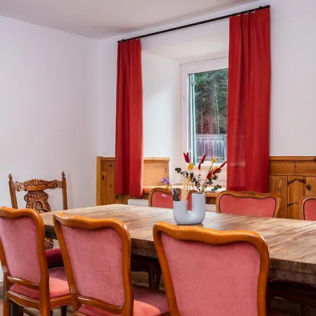 Grosses Fuer 10 Personen Mit Kachelofen & Bergblick 公寓 *